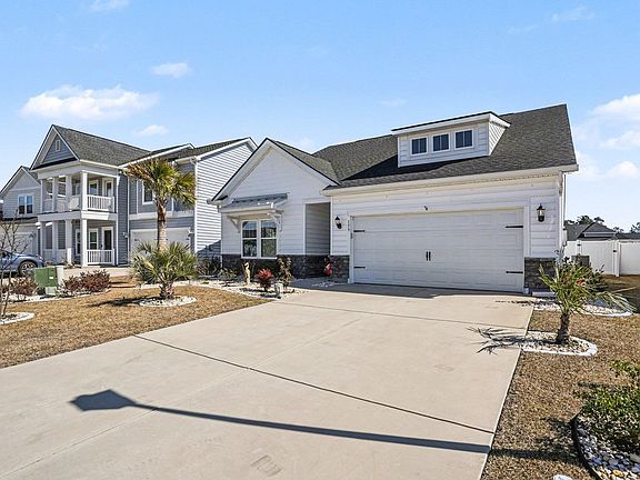 4th image of 159 Albatross Way