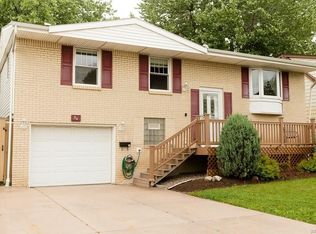 34 Peinkofer Dr, Cheektowaga, NY 14225