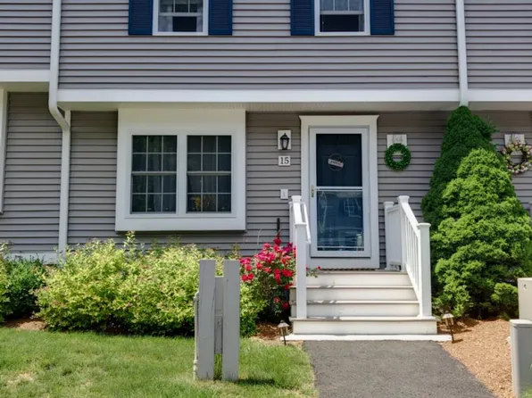 15 Benjamin Landing Ln, Franklin, MA 02038