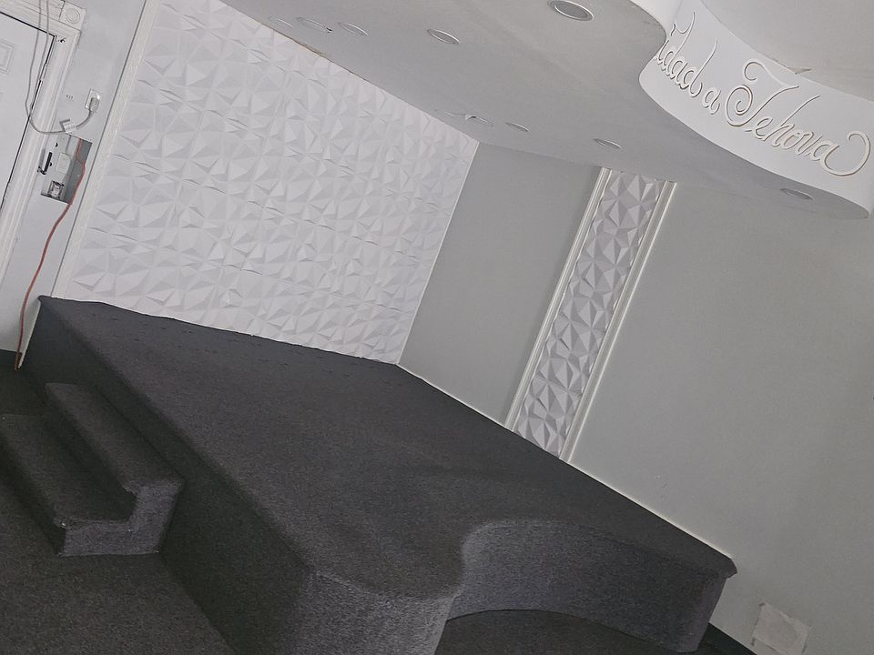 1st image of 899 Bank St #1