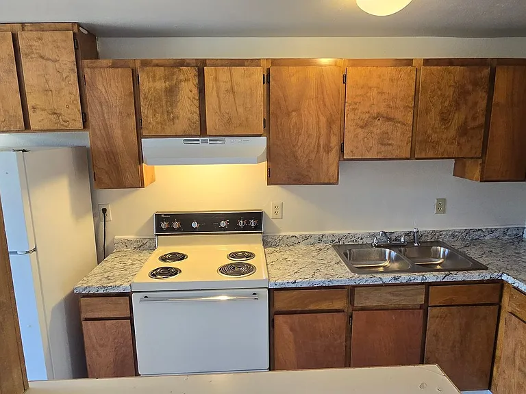 2139 Biehn St #17 — Photo 7