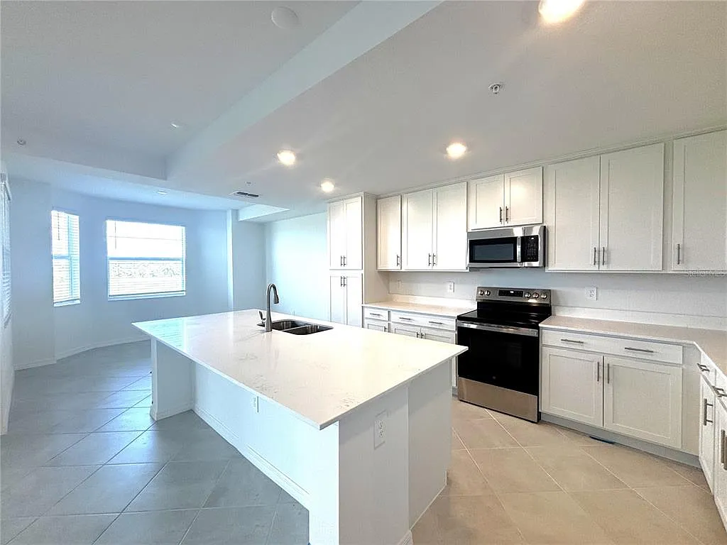 2 bed, 2.0 bath, 1149 sqft, $1,995 — Photo 3