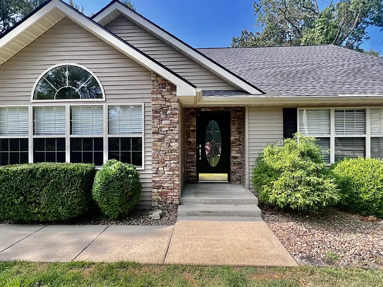 39 Leaf Cir — Photo 3
