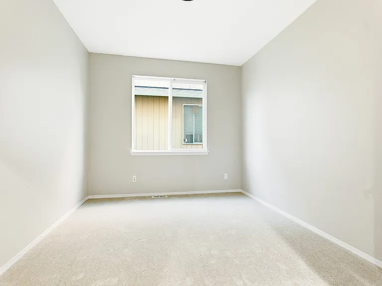 8622 187th Street Ct E — Photo 27