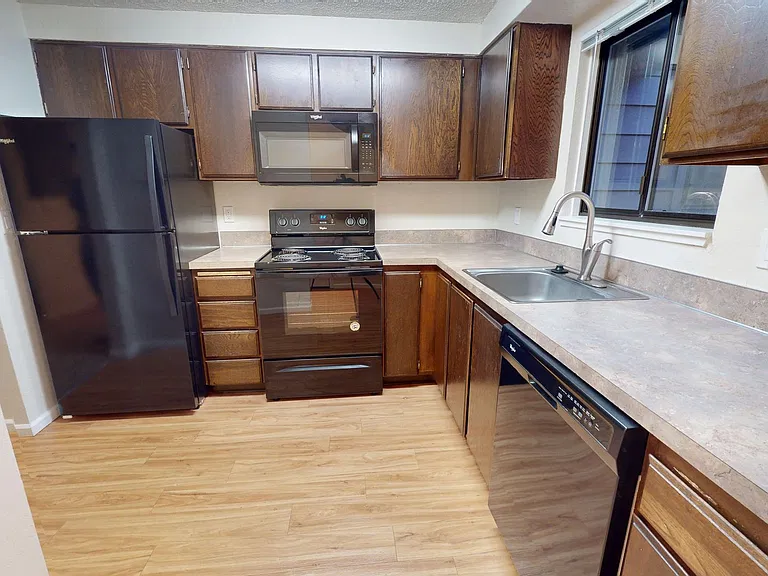 Kentfield Townhomes I & II — Photo 124
