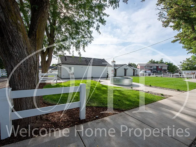 205 Woodland Ave — Photo 21