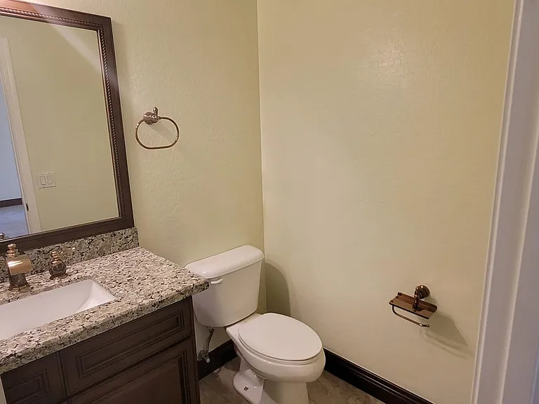 1850 E Patrick Ln — Photo 11