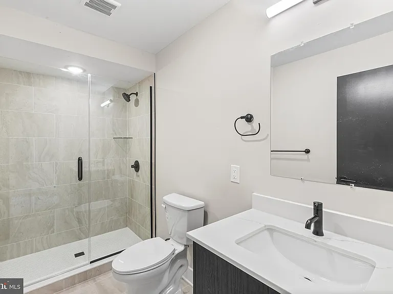 1903 Jackson St #1 — Photo 11