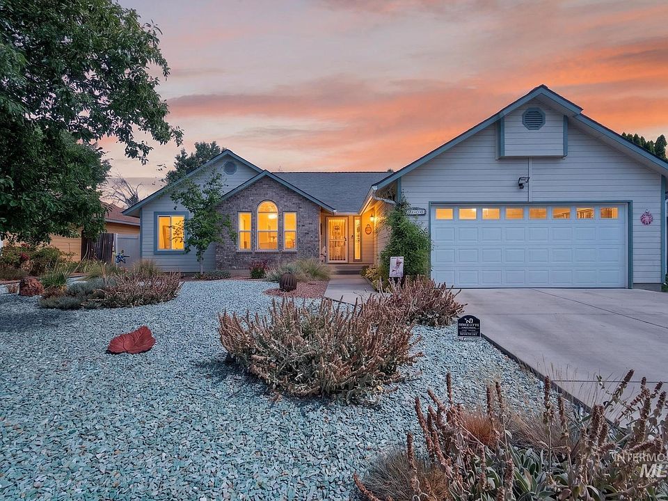 1st image of 3604 N 39th St
