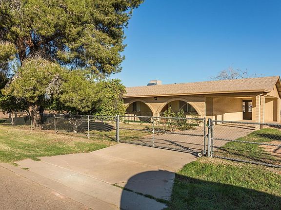 2nd image of 10408 W Catalina Dr