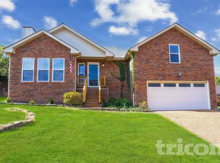 190 Breakwater Dr, Hendersonville, TN 37075