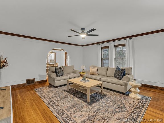 4th image of 1640 S Evanston Ave