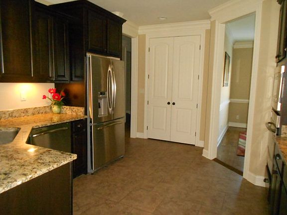 3rd image of 650 Riverwest Cir
