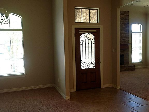 Front Entry w/Title
