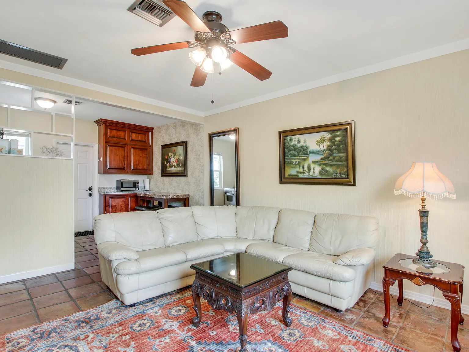 1 bed, 1.0 bath, 786 sqft, $2,300 — Photo 3