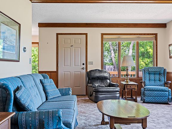 4th image of 25020 Gull Ln