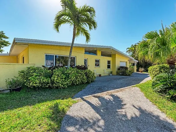 521 74th St, Holmes Beach, FL 34217