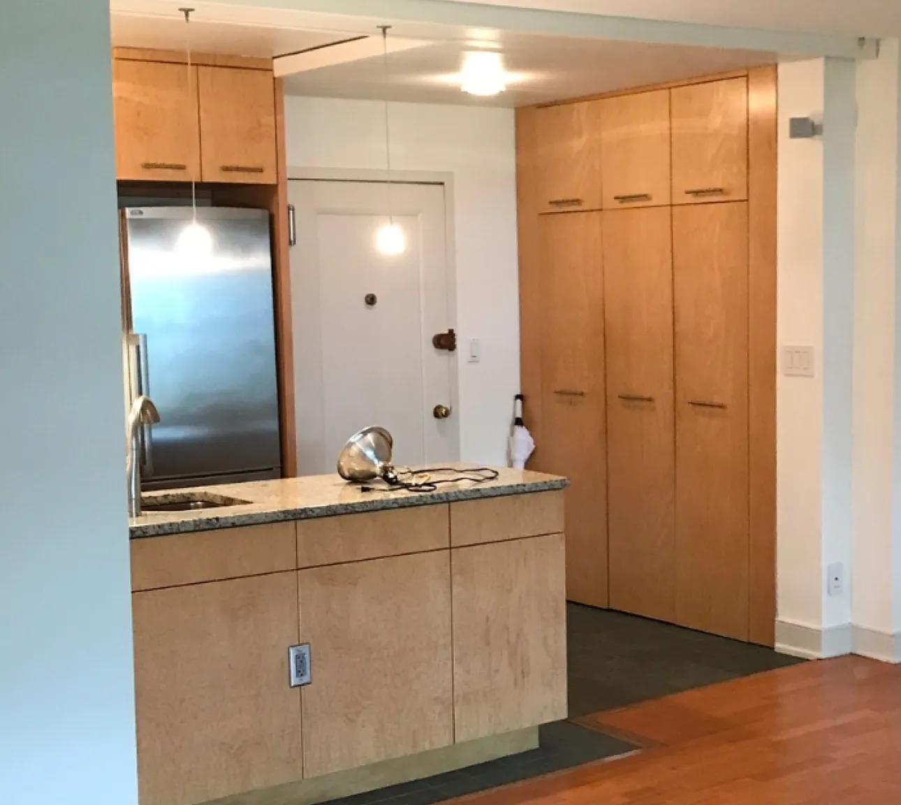 Studio, 600 sqft, $2,750 — Photo 4
