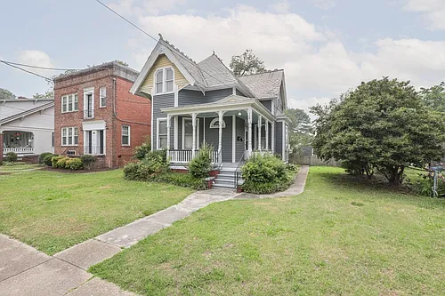 Florida Avenue 146 Photo 1