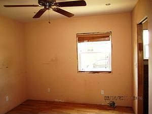 4th image of 240 E 103rd St