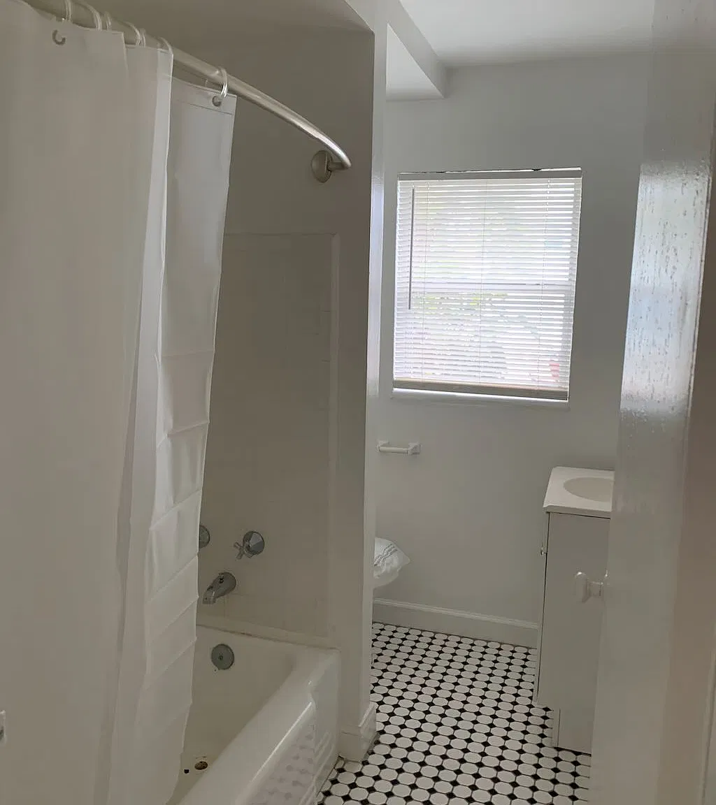 1 bed, 670 sqft, $1,299 — Photo 4