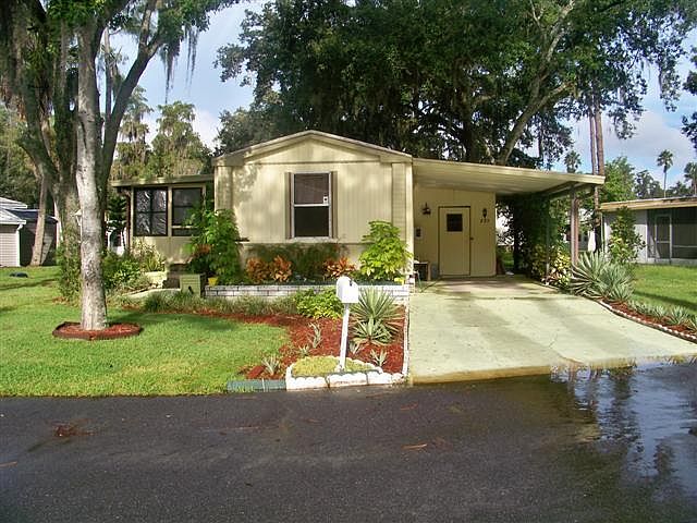 1st image of 233 London Dr