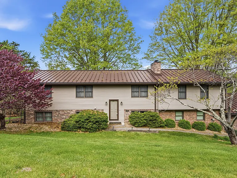 1721 Plank Dr — Photo 47