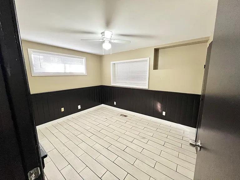 381 E Kensington Ave #B — Photo 13