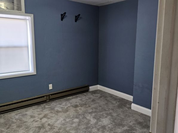 804 E Main St APT 3