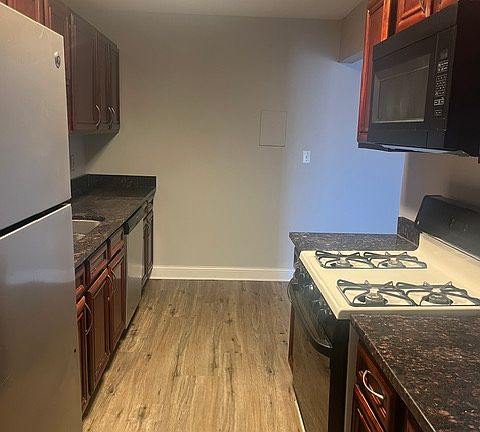 4th image of 1645 N Marywood Ave APT 15B