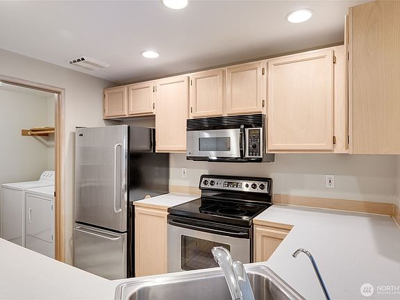 5th image of 1051 Madison Avenue N