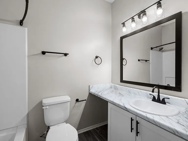 Brassfield Park Apartments — Photo 7