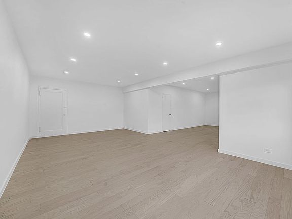 4th image of 16241 Powells Cove Blvd APT 5C