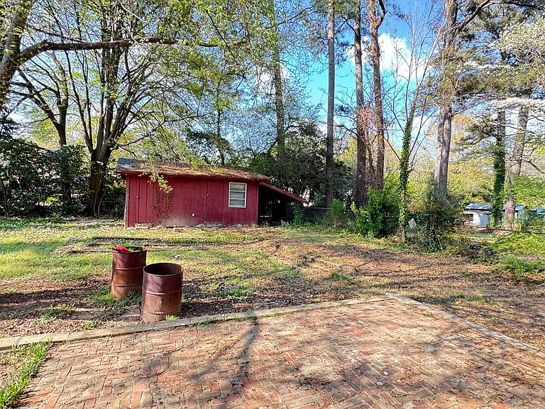 723 Sheffield Rd — Photo 7