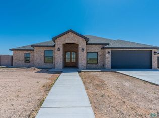 1101 N Eisenhower Rd, Roswell, NM 88203