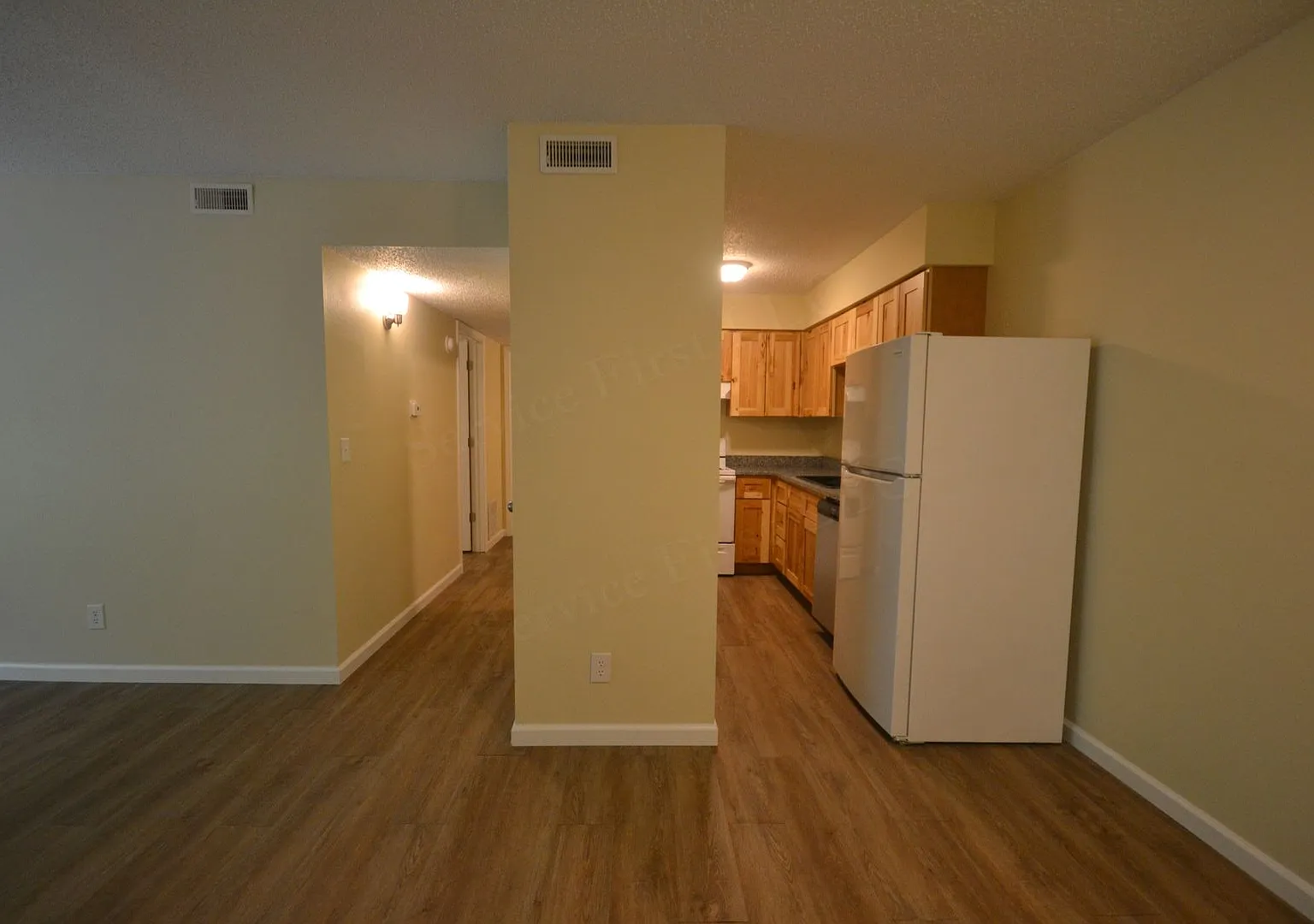 Branson Apartments — Photo 4