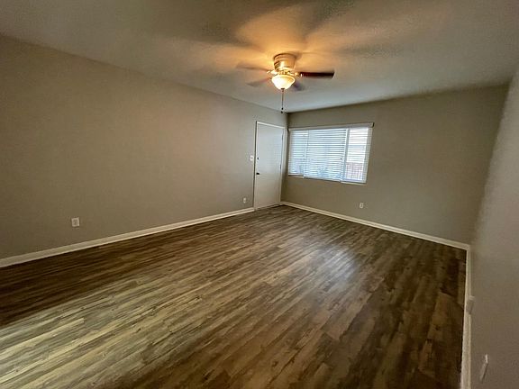 2nd image of 4656 Mississippi St