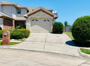 835 Hickory St, Burleson, TX 76028