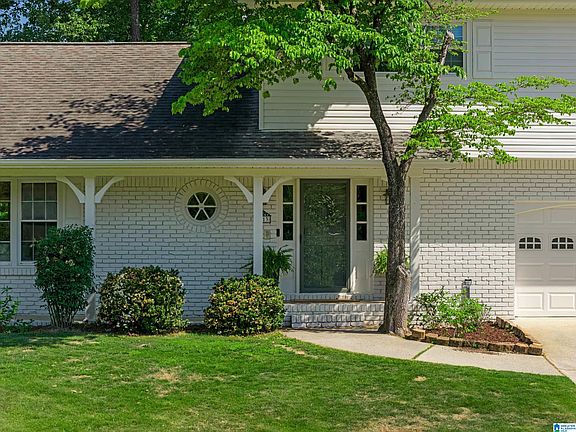 2nd image of 2313 Wexford Ln