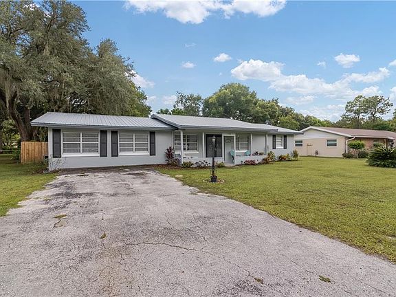 3rd image of 309 Oakwood Ln