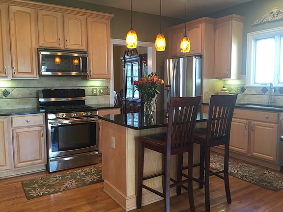 3rd image of 6759 Ballantrae Pl