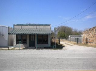 216 Main St, Paradise, TX 76073