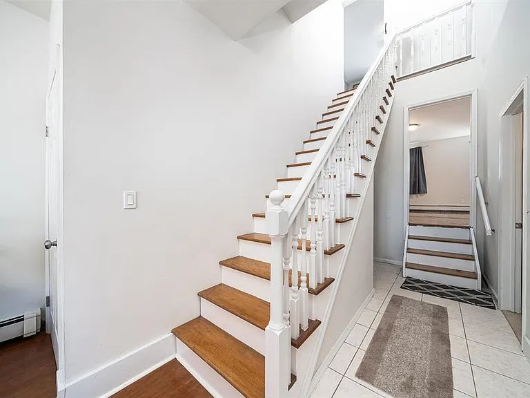 55 Bowers St #3 — Photo 10