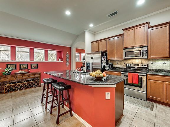 4th image of 1405 Fox Glen Trl