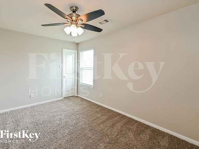 8110 Oahu Ct — Photo 13