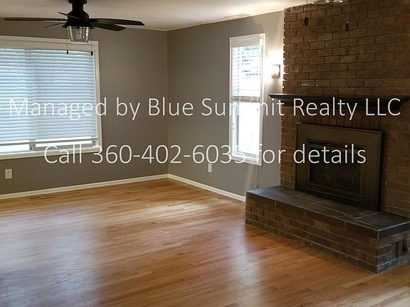 3rd image of 2248 Lakemoor Dr SW