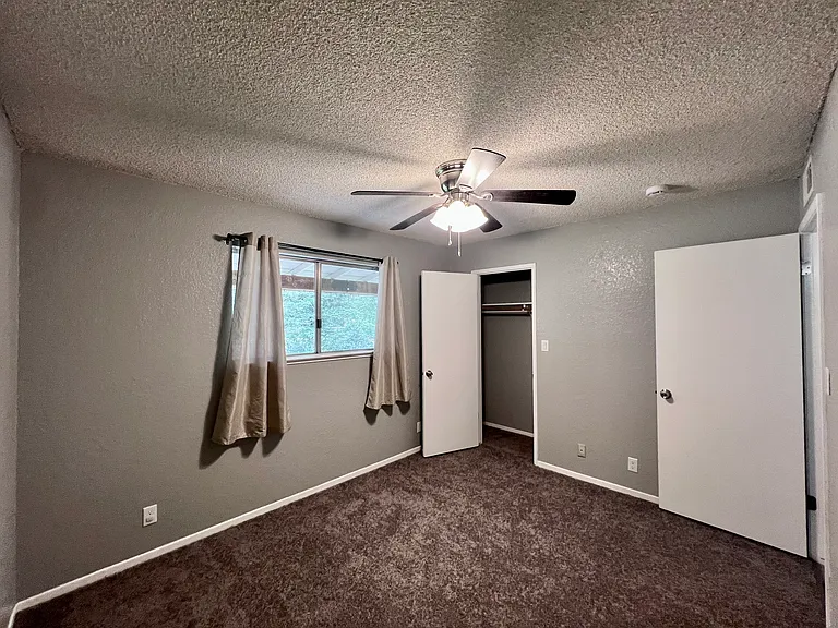28562 Burrough Valley Rd — Photo 26