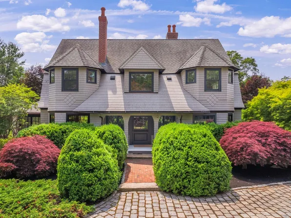 425 York Street, York, ME 03909