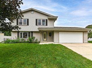204 N 7th St, Waterford, WI 53185