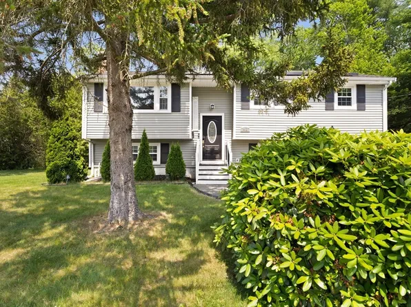 42 Mary Anne Ave, Brockton, MA 02302